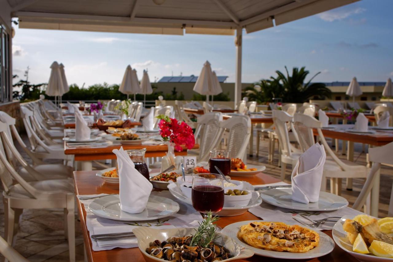 Rethymno Mare & Water Park Hotel สกาเลตา ภายนอก รูปภาพ