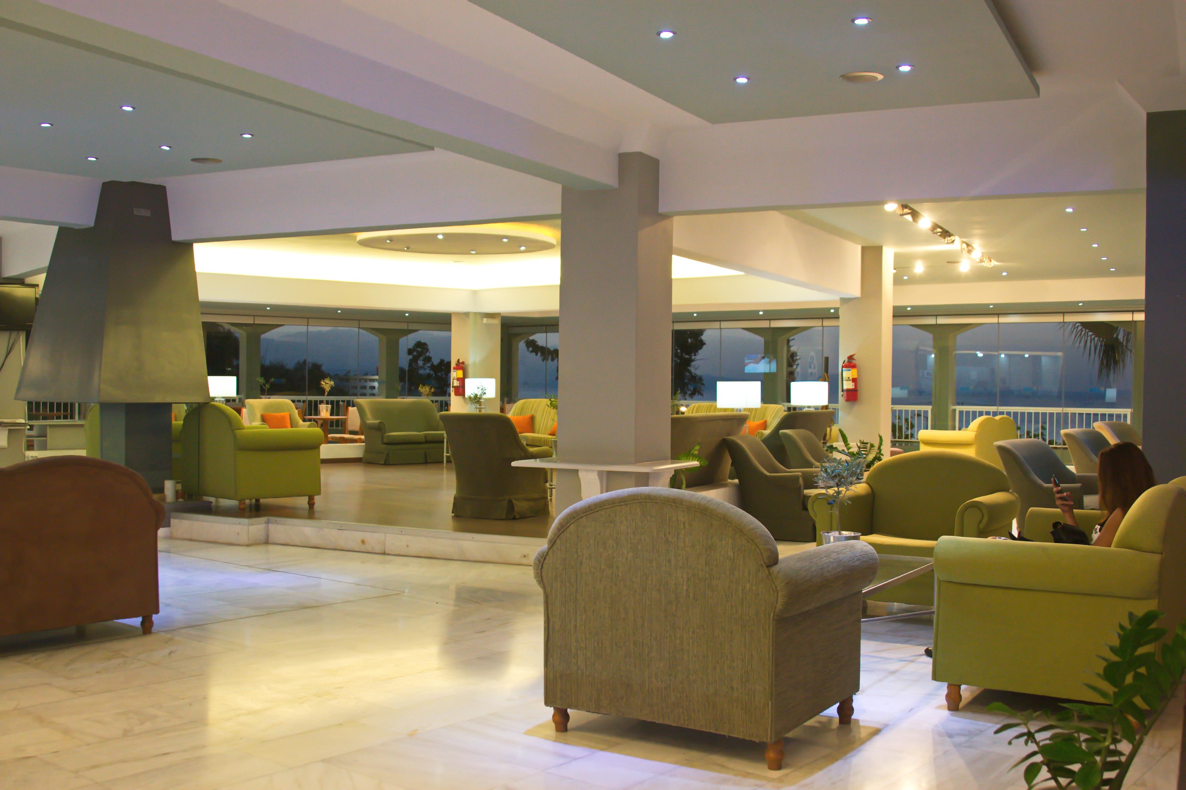 Rethymno Mare & Water Park Hotel สกาเลตา ภายนอก รูปภาพ