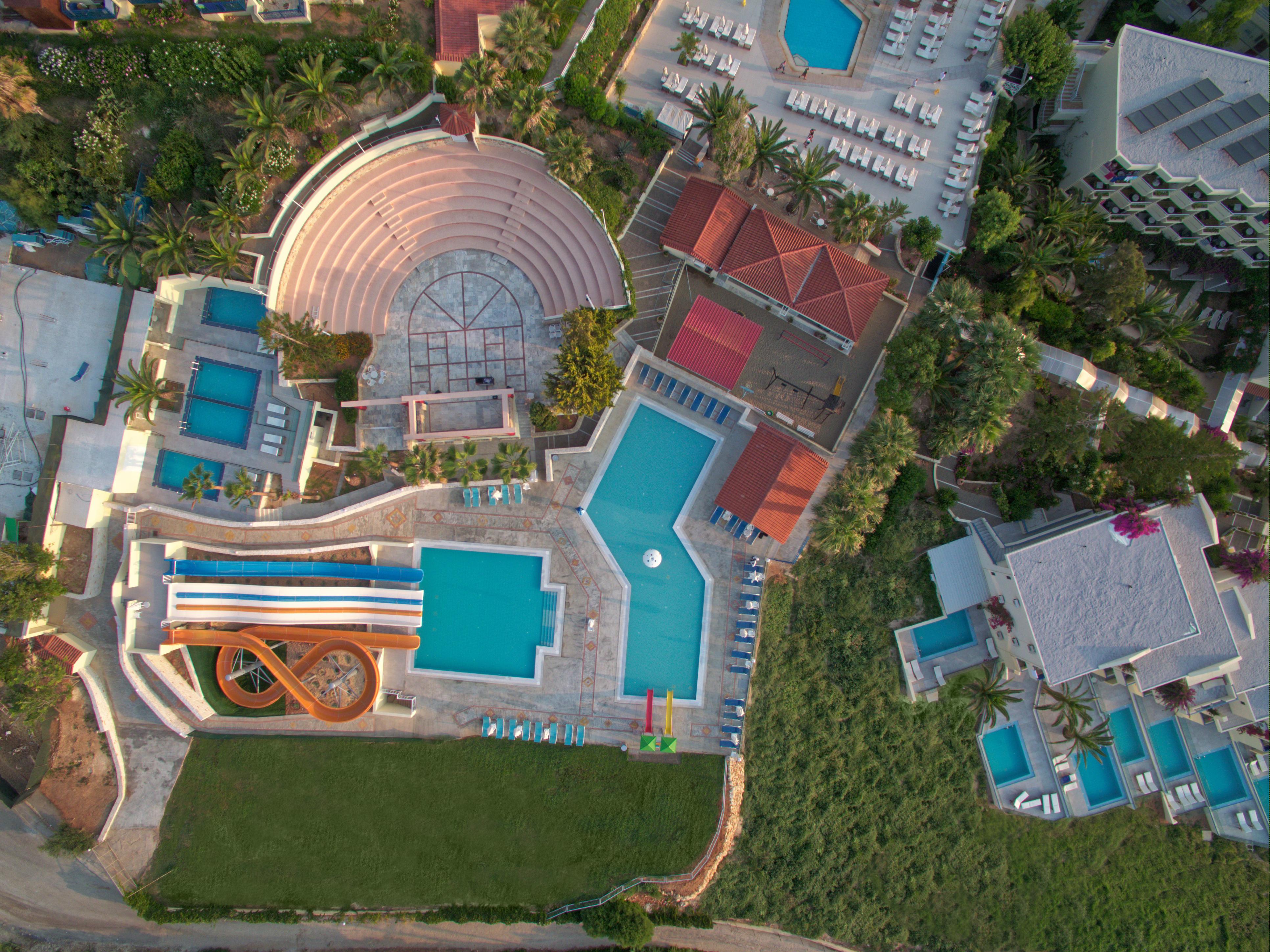 Rethymno Mare & Water Park Hotel สกาเลตา ภายนอก รูปภาพ
