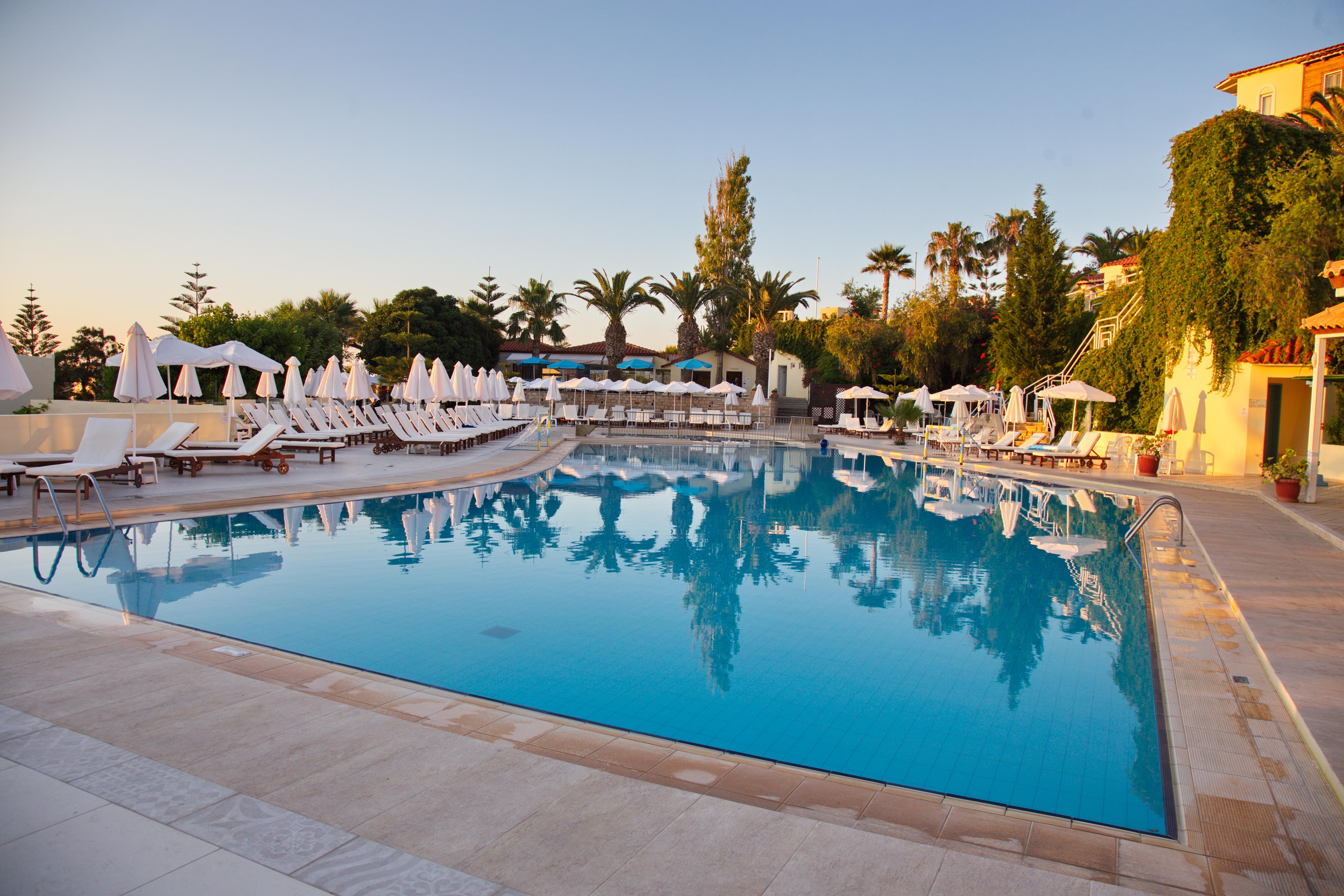 Rethymno Mare & Water Park Hotel สกาเลตา ภายนอก รูปภาพ