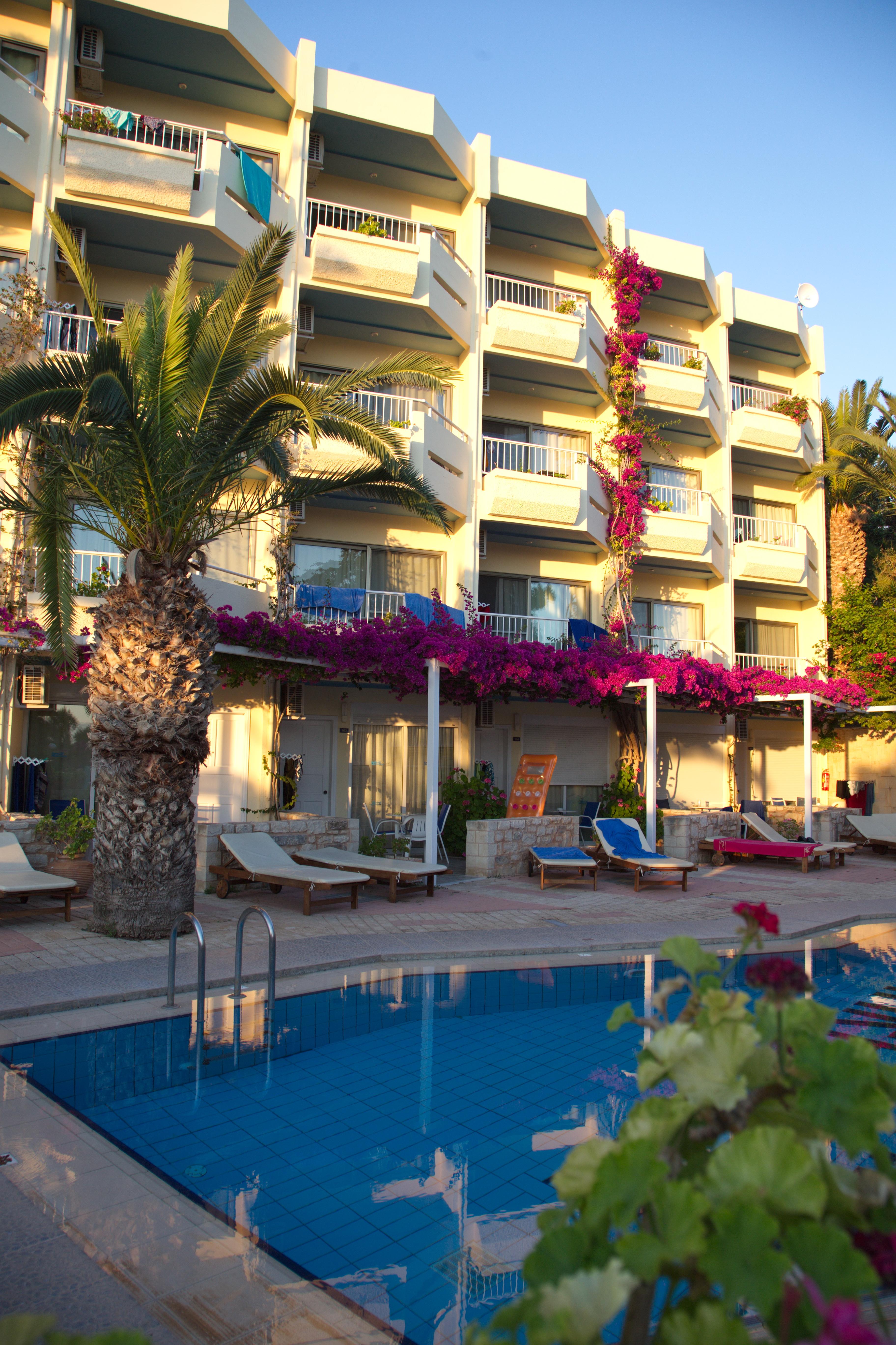 Rethymno Mare & Water Park Hotel สกาเลตา ภายนอก รูปภาพ