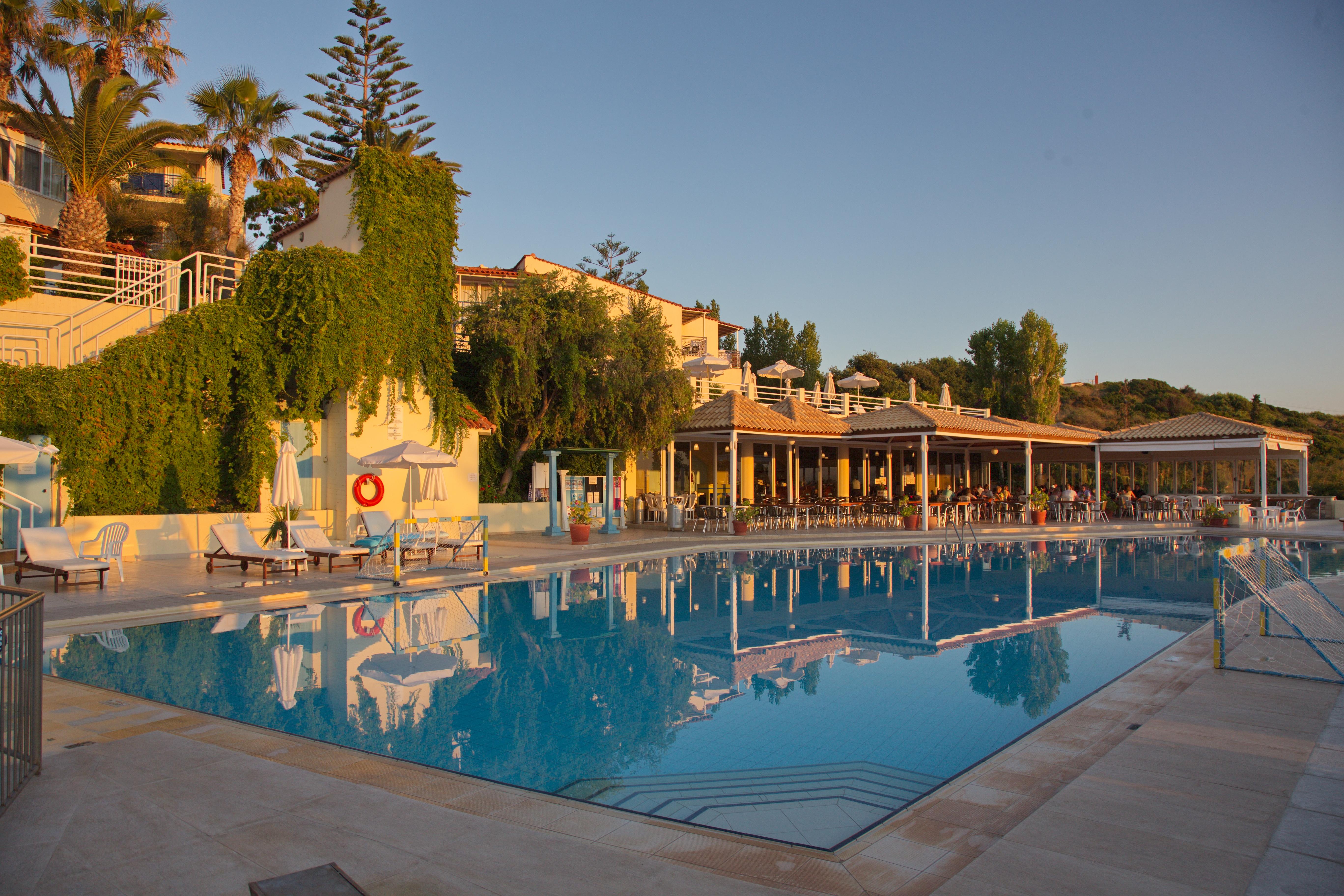 Rethymno Mare & Water Park Hotel สกาเลตา ภายนอก รูปภาพ